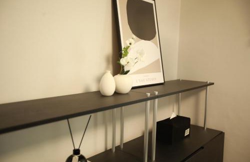 Sinchon-dong Apartment | 모던스테이 신촌