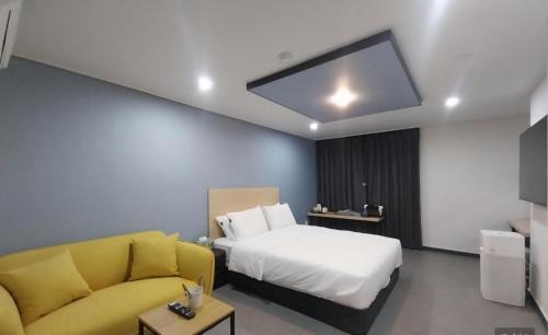 Buk-myeon Hotel | 숲속온천호텔