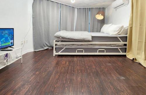 Seogang-dong Apartment | 스튜디오 하우스, Hongdae Yeontral park