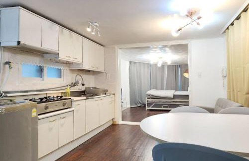 Seogang-dong Apartment | 스튜디오 하우스, Hongdae Yeontral park
