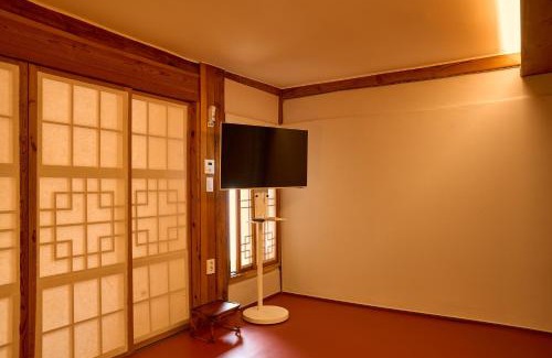 Samcheong-dong Apartment | 앙니드 공이안 관광지 가까운 평지 독채 한옥 스테이Korea hanok