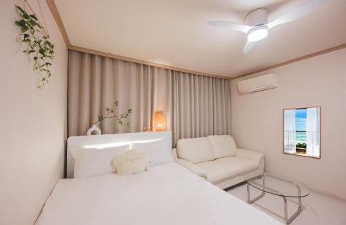Mapo Apartment | 홍대 stay blue