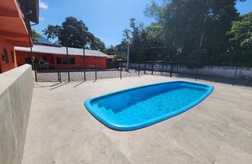Maranduba Apartment | 0001.12 - Maranduba - Kitnet Térreo -5 Pessoas - 2 Quadras Do Mar - Piscina - Wi-Fi