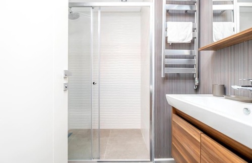 Kadikoy Apartment | 0055 - Kadikoy, comfy, cozy and modern.