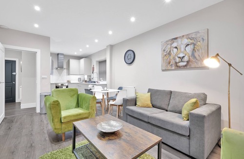 Shepperton Apartment | 01 - Crown Place 2 Bedroom Luxury Apartment