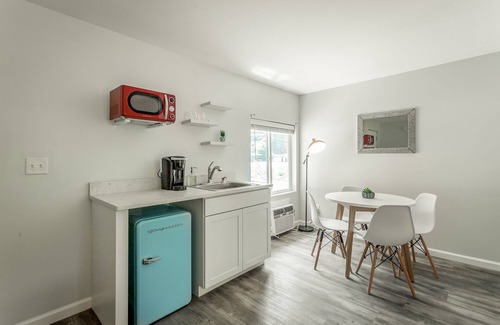 Chattanooga Cabin | 02: The Wright Suite - A PMI Scenic City Vacation Rental