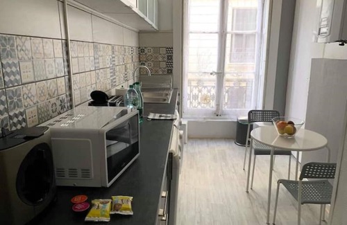 Centre Ville Apartment | 020 CHIC & COSY GRAND APPART 57m2 HYPERCENTRE WIFI SMART TV NETFLIX