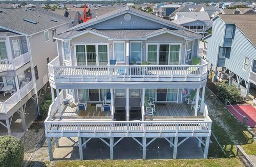 Sunset Beach House | 026W Belle Vue by Sunset Vacations