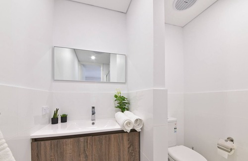 Belmont Apartment | 04 Modern Apartment close to Airpot & City