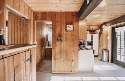 Maple Falls Apartment | 05MBH - Economical - WiFi - Pets Ok - F/P - D/W - Sleeps 2 by RedAwning