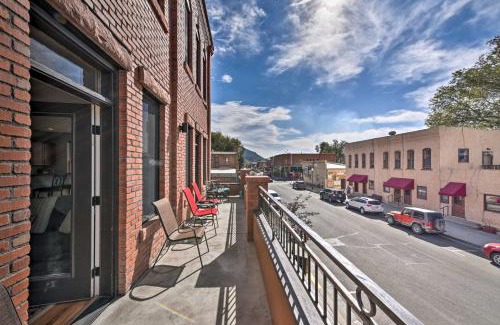 Salida Apartment | 0660 Dtwn Salida Condo with Balcony
