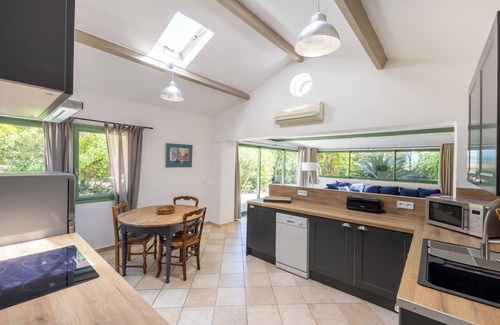 Grasse Apartment | 06BV : Quiet cottage with pool