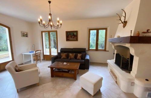 Tourrettes-sur-Loup House | 06CB Pretty country house for 8
