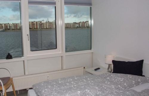 Innenhafen Apartment | 089 Fewo Skyline direkte Strandla