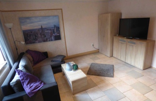 Wilhelmshaven Apartment | 090 Genius bench ER