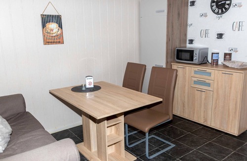 Wilhelmshaven Apartment | 090 Geniusbank EL - 090 Geniusbank EL vacation apartment