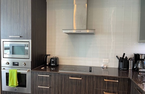 Central Waterfront Condo | 1 + 1 Bedroom Apartment In The Heart Of Toronto
