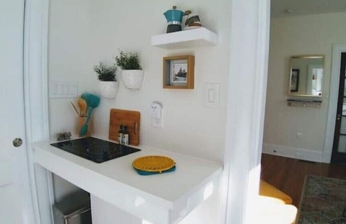Lynchburg Apartment | #1 1 Bedroom Apt. near LU, Stadium & Hospital.n