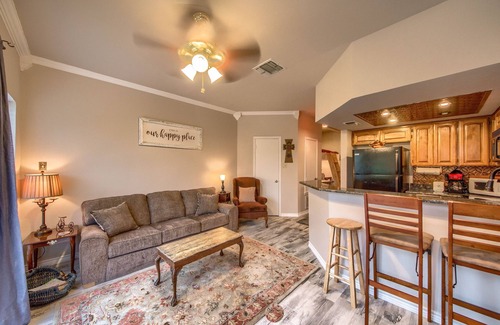 New Braunfels Condo | 1/1 condo on the Guadalupe River! Dog friendly!