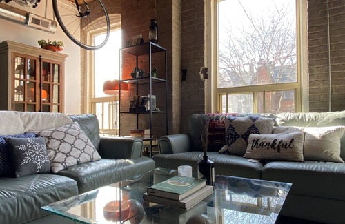 Parkdale Apartment | 1+1 heritage loft in trendy dt Toronto