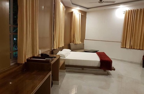 Taltala Hotel | 1/1 Park Street Hotel
