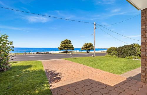 Kianga House | 1 15 Dalmeny Drive Kianga