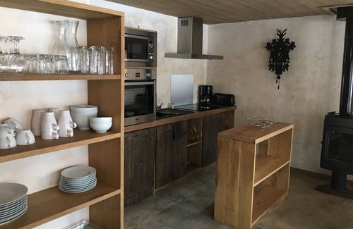 Chamonix City Centre Ski Chalet | 1/2 Chalet close to the center, quiet, private parking, 4 bedrooms 2 bathrooms