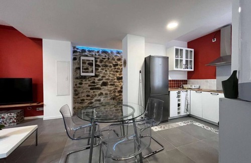 Lourdes Apartment | 1-3 Getaway in large charming T2 with terrace