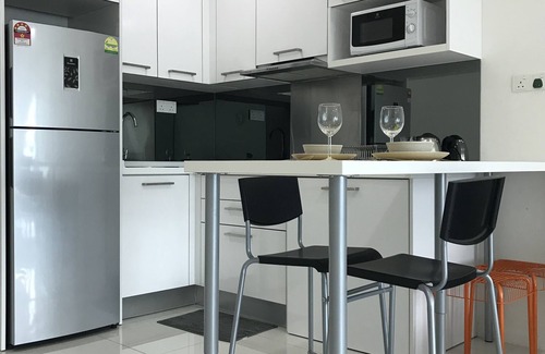 Kuala Lumpur City Centre Apartment | 1 - 4pax, KLCC Hot Spot @ Summer Suites