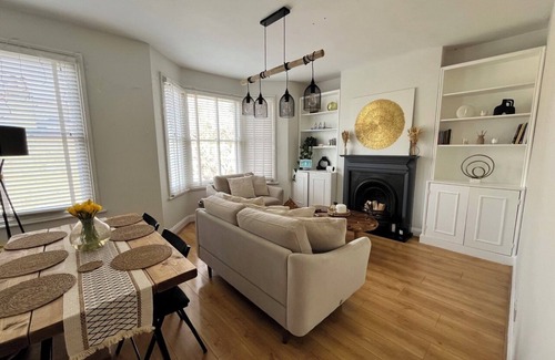 Ferndale House | 1.5 bedroom large and stylish apartment in Clapham