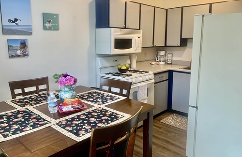 Kenai Apartment | 1.5 miles to the mouth of the Kenai River/beach access!