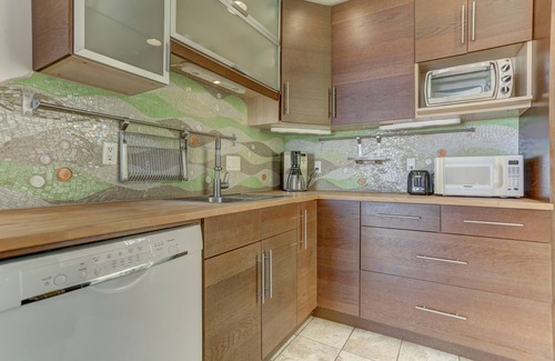 Lincoln Acres Condo | $1,500 off if you book during building Construction
