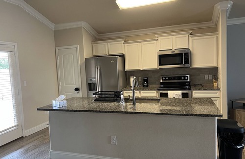 Amarillo House | 1-800 We got the stay