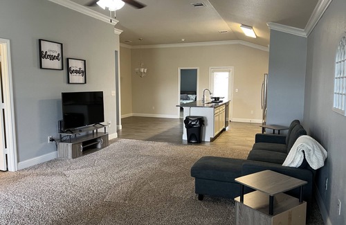 Amarillo House | 1-800 We got the stay