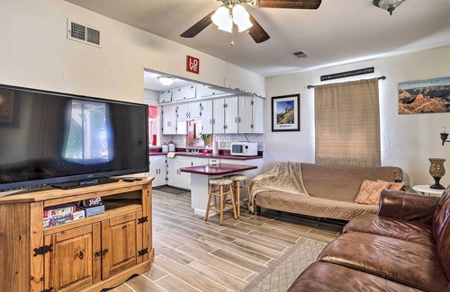 Tolleson House | 1-Acre Farmhouse - 2 Miles to Phoenix Raceway