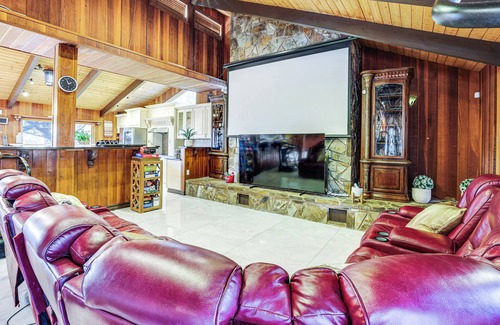 Las Vegas House | 1-Acre Las Vegas Getaway: Pool, Spa & Tennis Court
