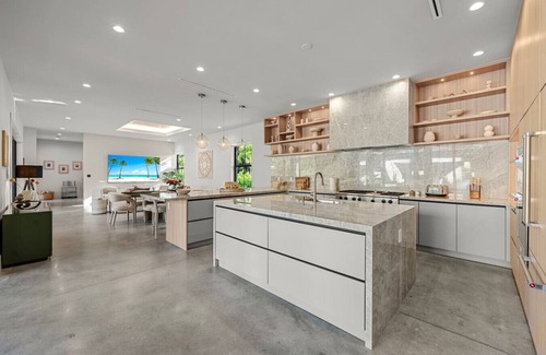 Golden Glades House | 1-Acre Oasis: Pool/Spa, Pickleball, Bball & More