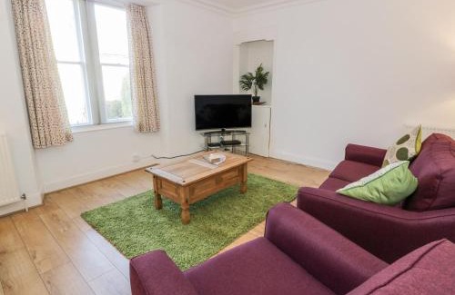 Thornhill House | 1 Alpine Place