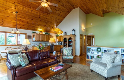 Boone House | 1 Amazing View - Great location, cozy, Foosball table and hot tub!