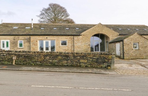 Rastrick House | 1 Barn Cottages
