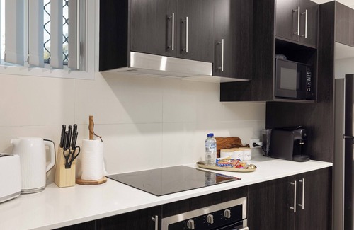 Rocklea Apartment | 1 Bdr Apt! GST Credits! Kitchen! Parking! 335AF1