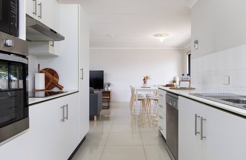Acacia Ridge Apartment | 1 Bdr Apt! Kitchen! Undercover Parking! 6BS1