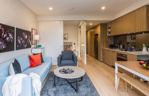 Leichhardt Apartment | 1 Bdrm with AC, Balcony, Pool, Near Shops, PT