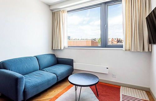 Wimbledon Park Apartment | 1-Bed Apartment: Close to Wimbledon Station