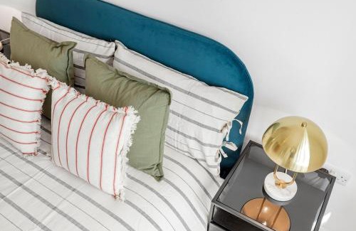 Leyton Apartment | 1 Bed Apartment London By Leyton Orient, ABBA Arena & Olympic Park