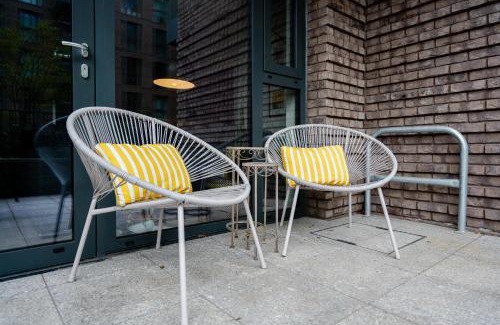 Woodberry Down Apartment | 1-Bed Apartment- Sleeps 2 Central Links & Pets Ok