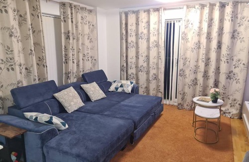 Dartford Apartment | 1-bed Apartment - Sleeps 3 - Parking - Wifi