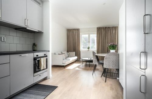 Appelviken Apartment | 1-Bed Apt Sleeps 4 10m metro to Stockholm Centre