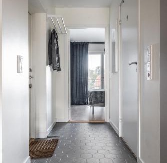 Appelviken Apartment | 1-Bed Apt Sleeps 4 10m metro to Stockholm Centre