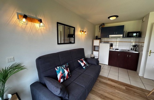 La Roche-Posay Apartment | 1-Bed Apt with Shared Pool and WIFI, 200m from Spa